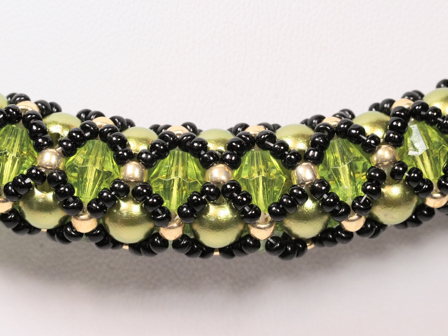 Black Agate and Peridot Green Crystal Choker | Tibetan Gold Beads | Memory Wire | Handmade Statement Necklaceen necklace
