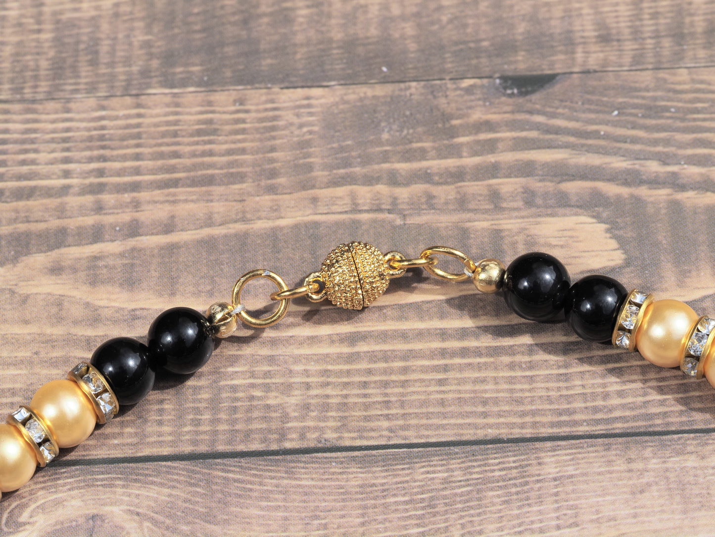 Gold Shell Pearl & Black Agate Necklace | Rhinestone Rondelles | Gold Plated Magnetic Clasp | Handmade Beaded Necklace