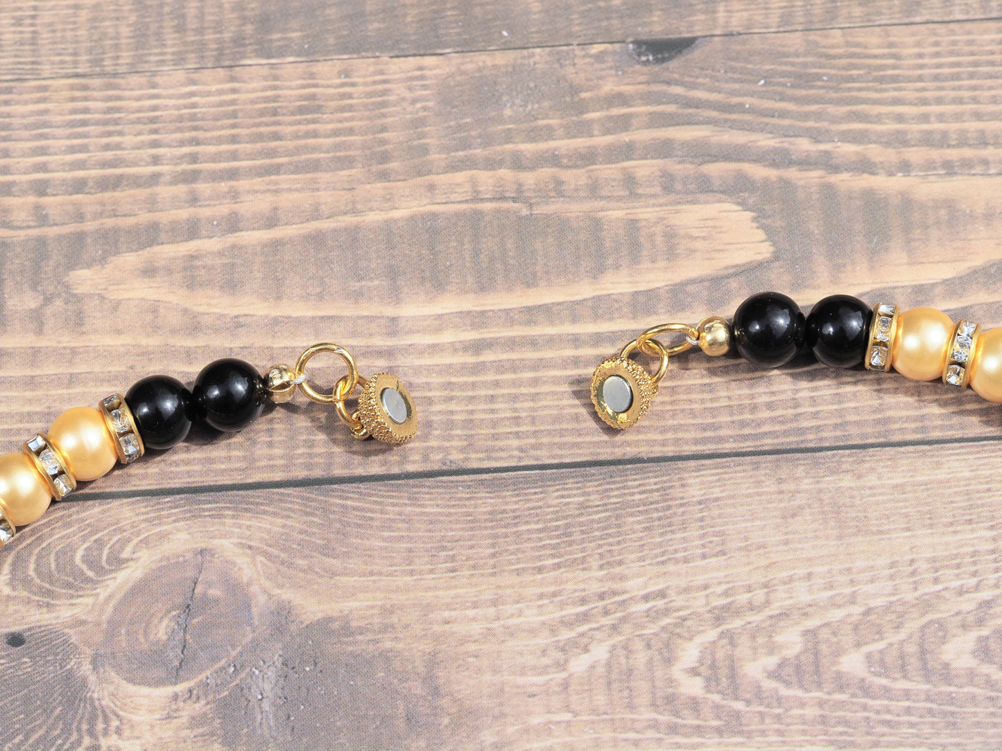 Gold Shell Pearl & Black Agate Necklace | Rhinestone Rondelles | Gold Plated Magnetic Clasp | Handmade Beaded Necklace