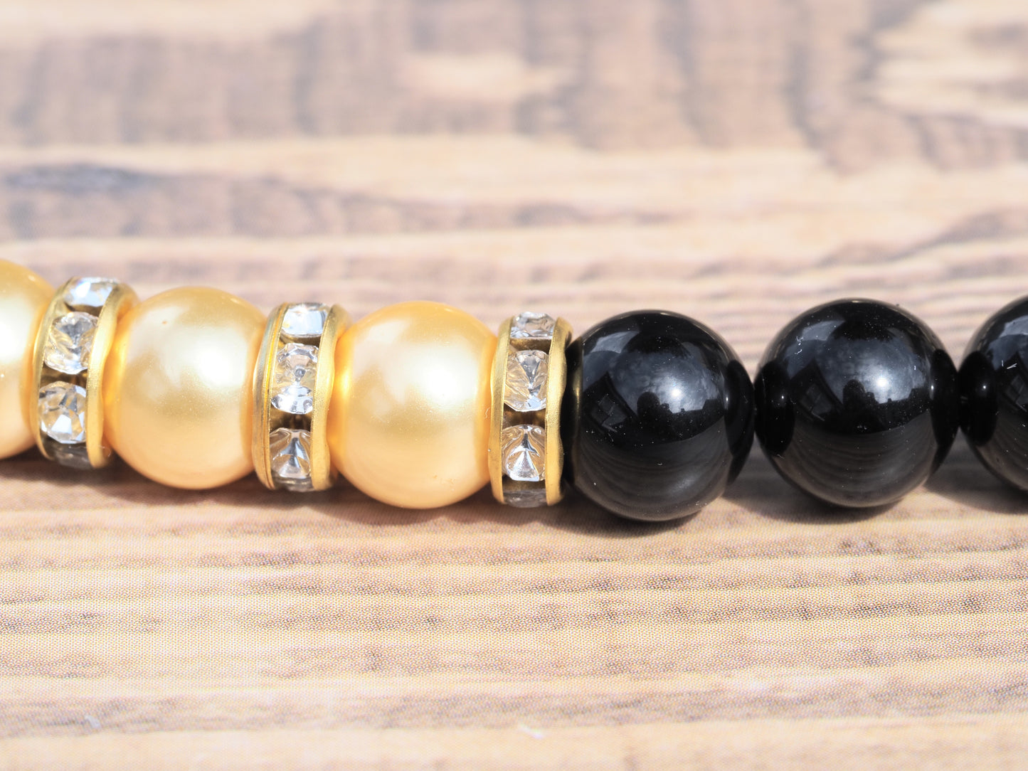 Gold Shell Pearl & Black Agate Necklace | Rhinestone Rondelles | Gold Plated Magnetic Clasp | Handmade Beaded Necklace